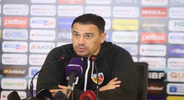 Çağdaş Atan: ”Oyuncularımın özellikle bugün biraz yalnız bırakıldığını hissediyorum”