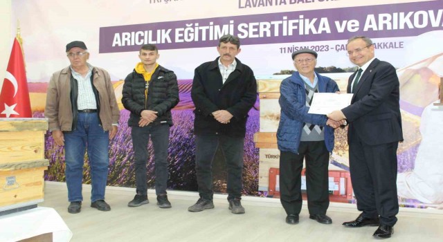 Çanda üreticiler arı kovanı ve organik lavanta fidanı ile desteklendi