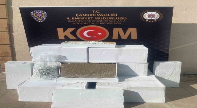 Çankırıda 18 bin içi doldurulmuş kaçak makaron ele geçildi