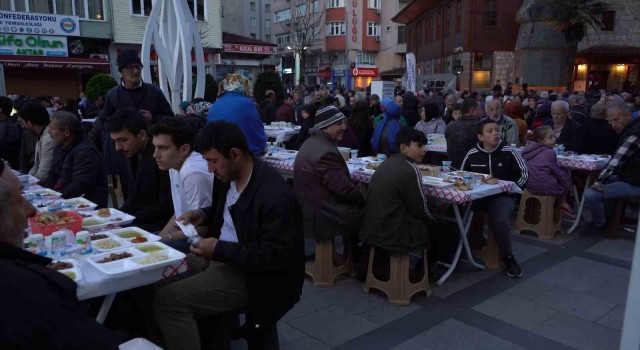 Çayelinde geleneksel hale gelen iftar programı bu yıl da yapıldı
