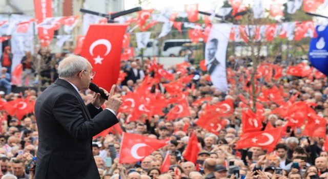 CHP Genel Başkanı Kılıçdaroğlu, Çatalcada sığır süt yemi ve mazot dağıtımı törenine katıldı