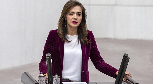 CHP'li Gamze Akkuş İlgezdi: “Borçlar 6 Ay Değil 2 Yıl Uzatılsın”