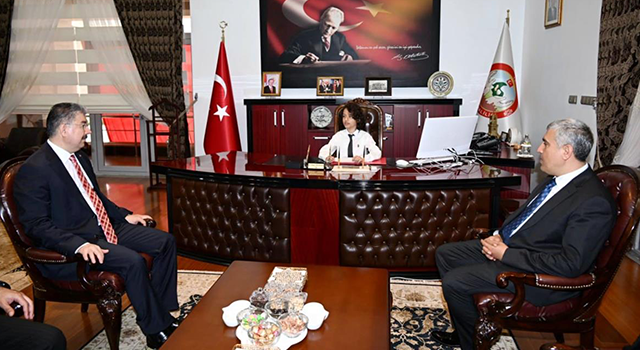 Çocuk Vali Kaygısız, Osmaniye'de soyadı gibi mesajlar verdi