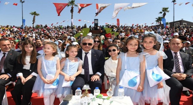 Çocuk valinin ilk talimatı yaşıtlarının güvenliği oldu
