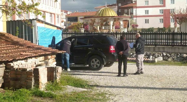 Çorumda otomobil kurşunlandı