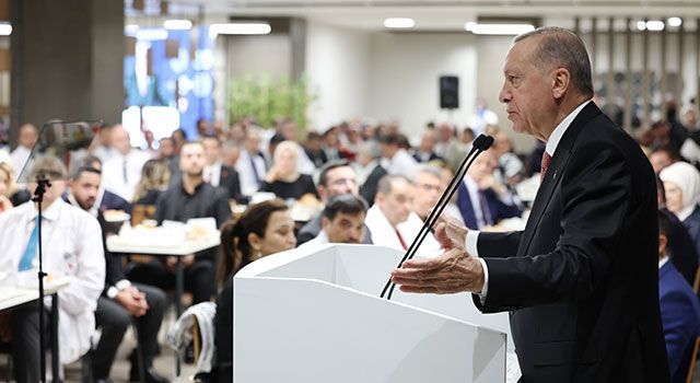 Cumhurbaşkanı Erdoğan: "42 bin 500 sağlık personeli alıyoruz"