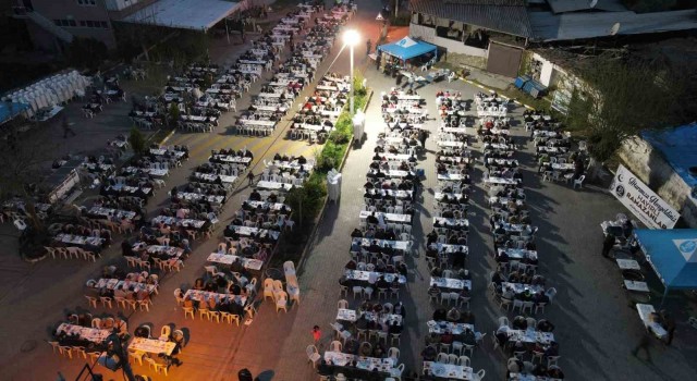 Dallıcada binlerce kişi meydanı doldurdu