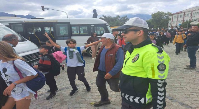 Datçada servis araçları denetlendi
