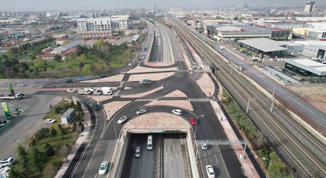 Demir Yolu Caddesinde trafiği rahatlatacak düzenleme tamamlandı