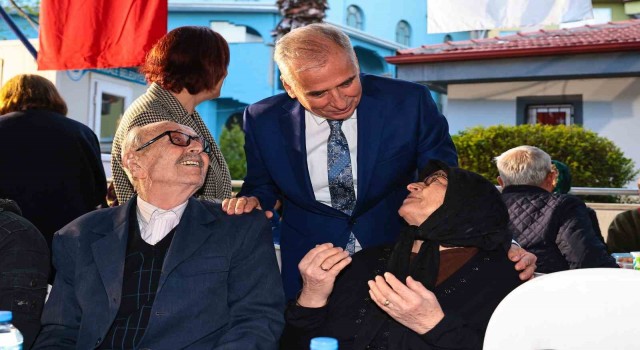 Denizli Büyükşehirin iftar bereketi Pelitlibağa taşındı