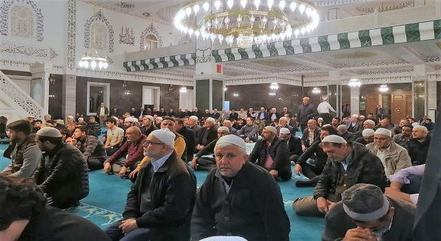 Denizlide 3 bin kişi Kadir Gecesini birlikte idrak etti