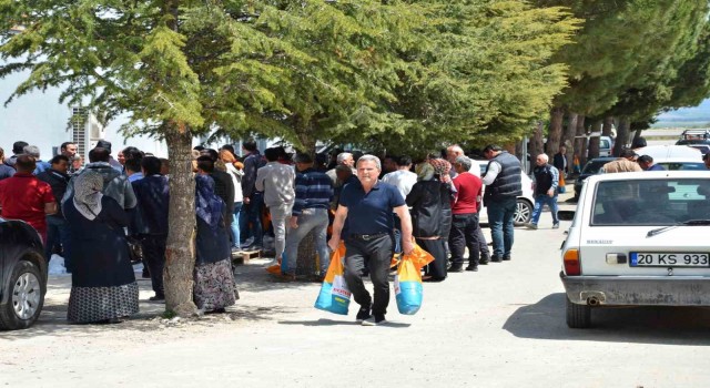 Denizlili çiftçilere tohum desteği devam ediyor
