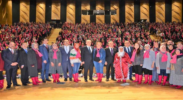 Denizlinin 428 mahallesindeki 7 bin 552 kadına süt işleme ve hijyen eğitini verildi