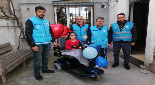Depremzede Buğleme akülü araç süprizi
