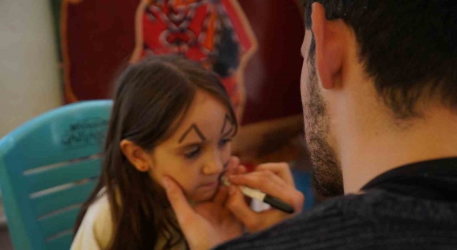 Depremzede çocuklar Şeker Çocuk Ramazan Günleri etkinliğiyle sosyal hayata yeniden adapte oluyor