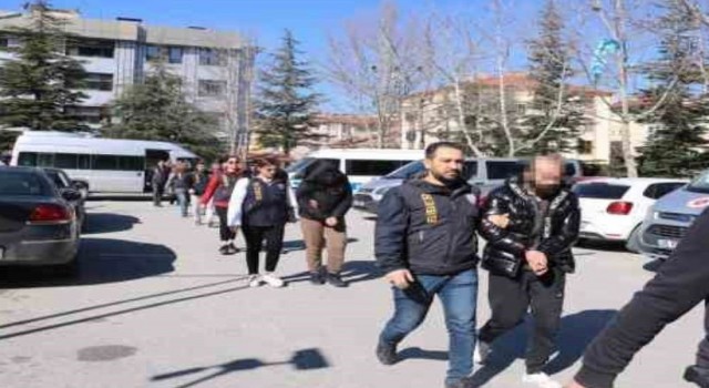 Depremzedeler üzerinden vurgun yapmışlardı 7 kişi tutuklandı