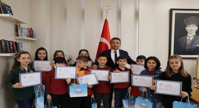 Dereceye giren öğrenciler ödüllerine kavuştu