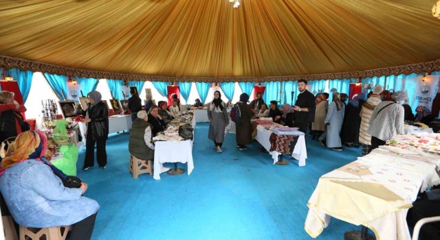 Derincede Kadın Emeği Çarşısı açıldı