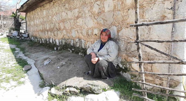 Dev kaya kütlesi yerinden oynarsa facia olacak