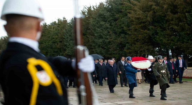 Devlet erkanı Anıtkabirde