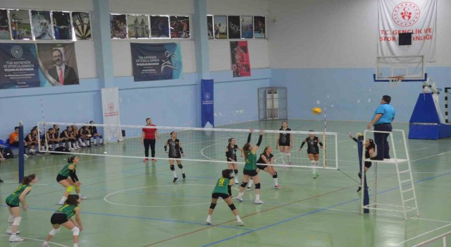 Didimde Midi Kızlar Voleybol müsabakalarında ilk iki bellirlendi