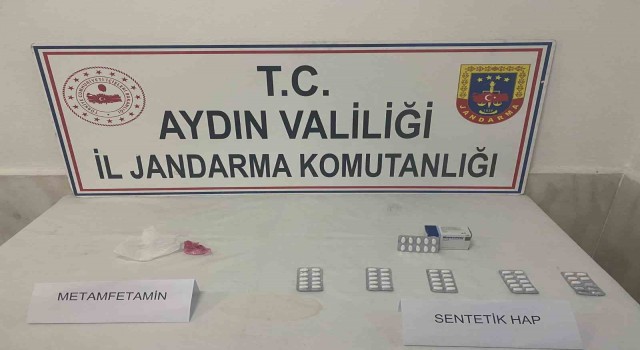 Didimde uyuşturucu tacirleri yol devriyesine takıldı