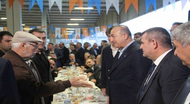 Dışişleri Bakanı Çavuşoğlu: Masayı kendimiz kuruyoruz, istemediğimiz masayı da yıkıp atıyoruz