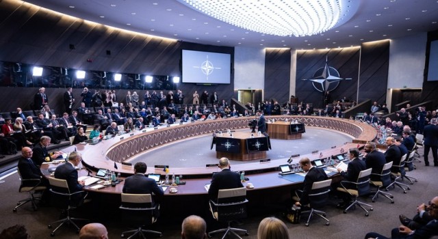Dışişleri Bakanı Çavuşoğlu, NATO-Ukrayna Komisyonu Toplantısına katıldı