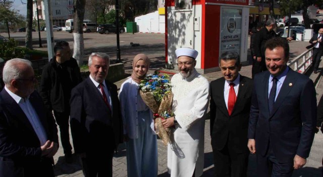 Diyanet İşleri Başkanı Erbaş: Gençlerimiz kalplerini Kuran-ı Kerimin nuruyla nurlandıracak
