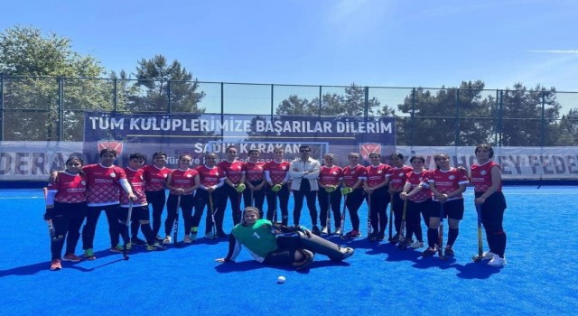 Diyarbakır Kayapınar Spor Kulübü Erkek Takımı, hokeyde şampiyon oldu