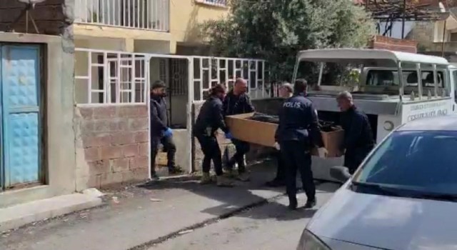 Diyarbakırda çocuklarının gözü önünde eşi ve akrabasını evinde öldüren şüpheli yakalandı