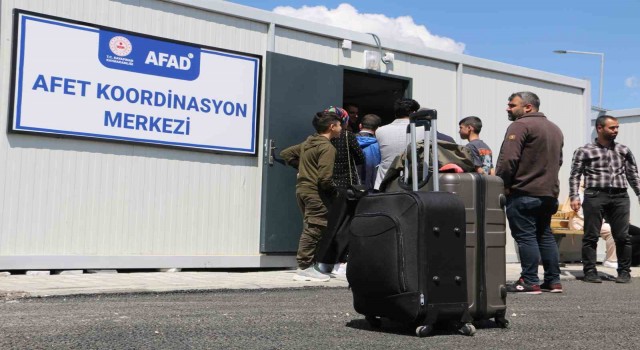 Diyarbakırda depremzedeler konteynerlere yerleştiriliyor