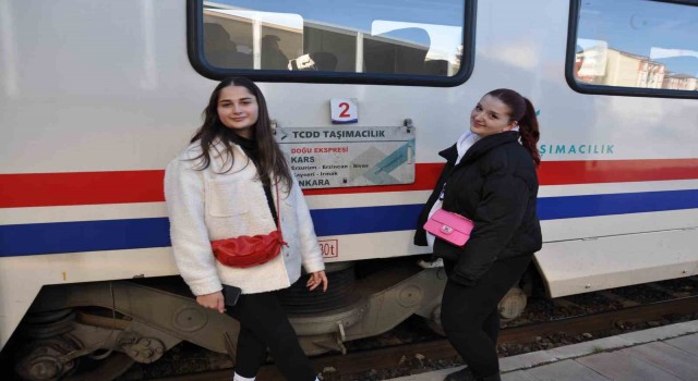 Doğu Ekspresinde bayram yoğunluğu yaşanıyor