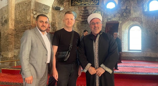 Duyduğu ezan sesinden etkilendi Ayasofyada müslüman oldu