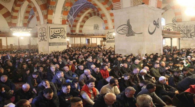 Edirnede bayram namazı coşkusu