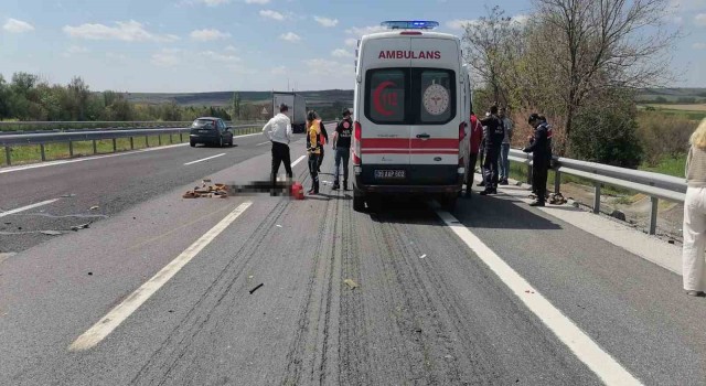 Edirnede feci kaza: Hamile kadın karnındaki bebeğiyle can verdi