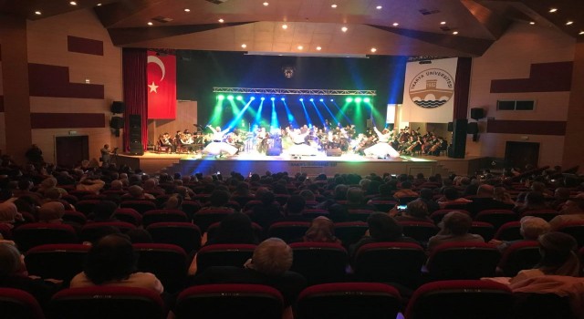 Edirnede Senfoni ile İlahiler konseri