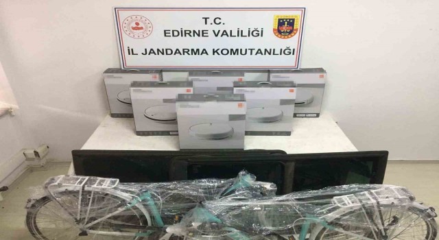 Edirnedeki kaçakçılık operasyonunda 3 şüpheli gözaltına alındı