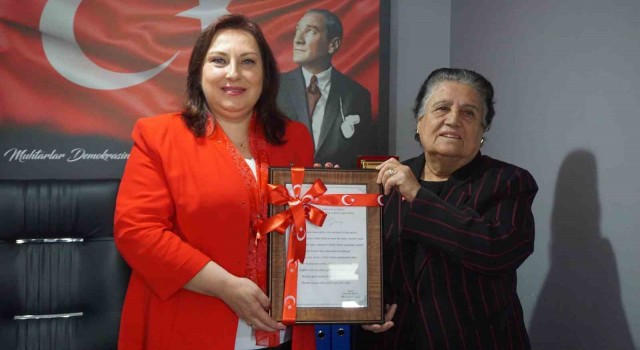 Edirnenin ilk ve tek kadın muhtarına şiirle teşekkür