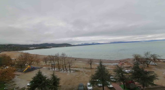 Eğirdir Gölünde su seviyesi son 3 yılda 1.36 metre azaldı