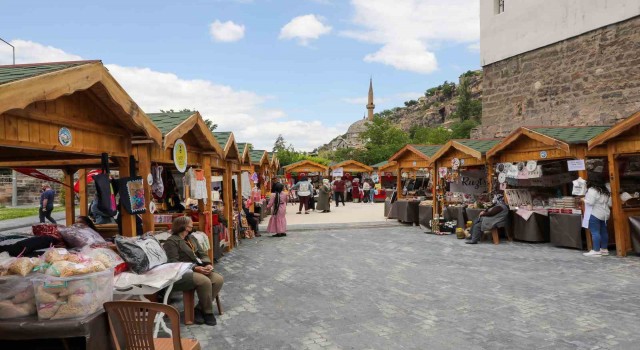 El emeği ürünlerin Talastaki merkezi ‘maharetli eller