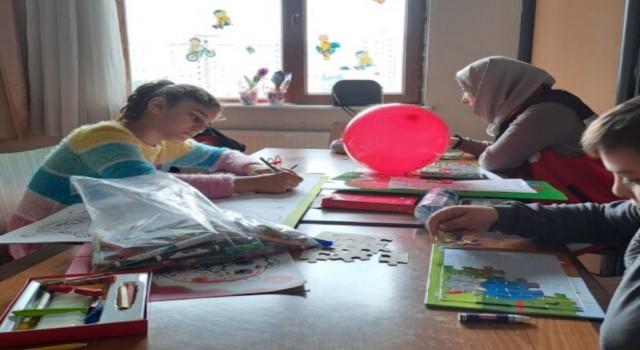 Elazığda depremzede çocuklara yönelik etkinlikler sürüyor
