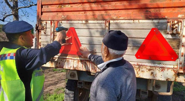 Elazığda ‘Reflektör Tak Görünür Ol kampanyası