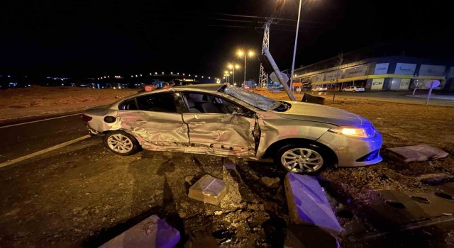 Elazığda tır ile otomobil çarpıştı: 1i ağır 3 yaralı