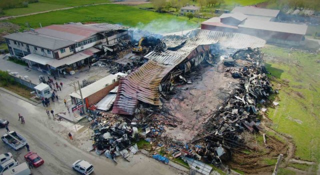 Elazığda yanan tavuk fabrikası havadan görüntülendi