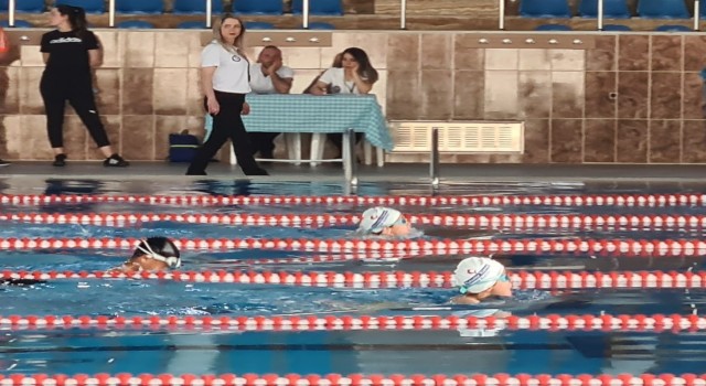 Elazığda yüzme şampiyonası