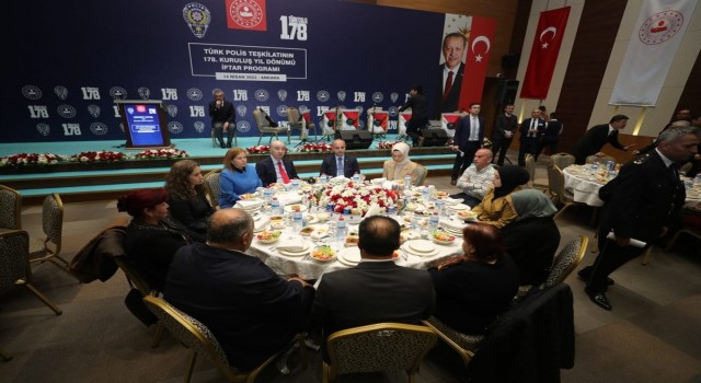 Emniyet Genel Müdürü, Ankarada şehit aileleri, gaziler ve depremzedeler için iftar programı düzenledi