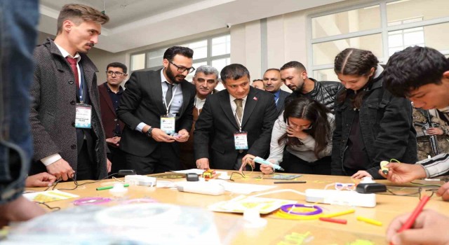 Erciş Bilim Bendi ve Bilim Şenliği başladı