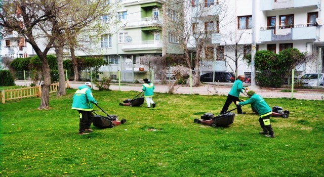 Ereğli Belediyesi temizlik ve bakım çalışmalarını sürdürüyor