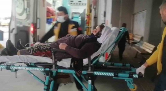 Erzincanda 6 kişi mantar zehirlenmesi şüphesi ile hastaneye kaldırıldı